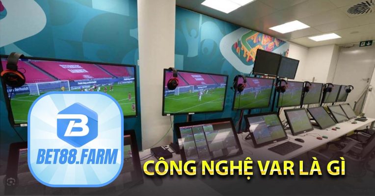 Công nghệ VAR là như thế nào? Chi tiết về VAR trong bóng đá